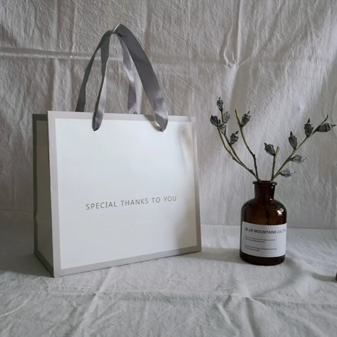 Custom Boutique Paper Bags, Shopping Bag with Handles, Clothes Merchandise Boutique Retail Bags, Party Bag, Handle Bags, Wedding Bag