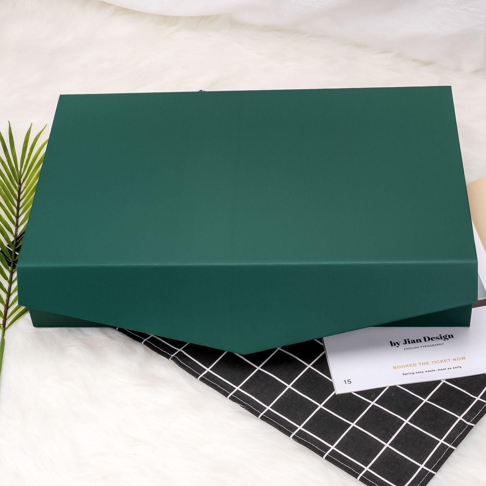 18.9x11.8x3.9inch Collapsible Gift Box with Magnetic Closure
